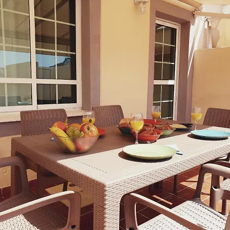 Modern Family Above Swimming Pool Apartment Puerto Rico (Gran Canaria)